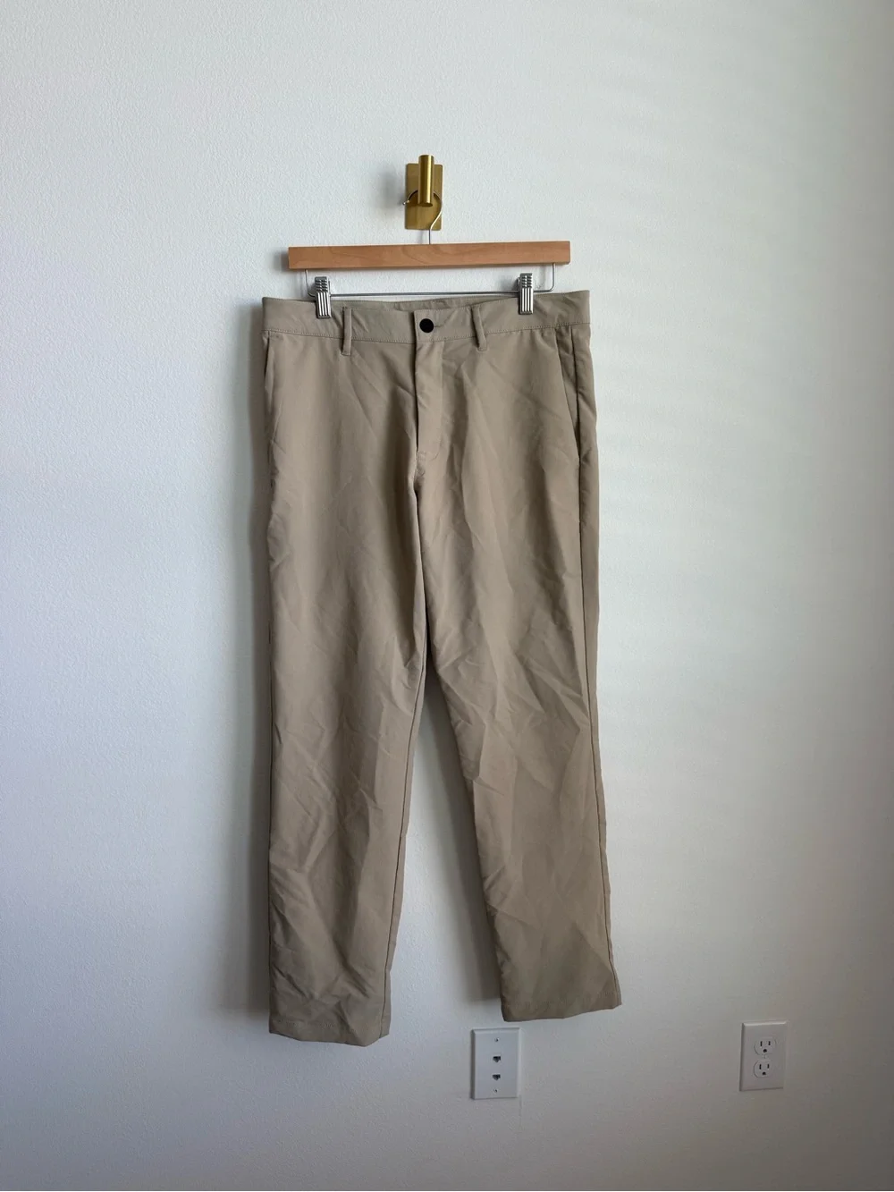 Banana Republic Mens Performance Chino Pants Beige Tan 32x30